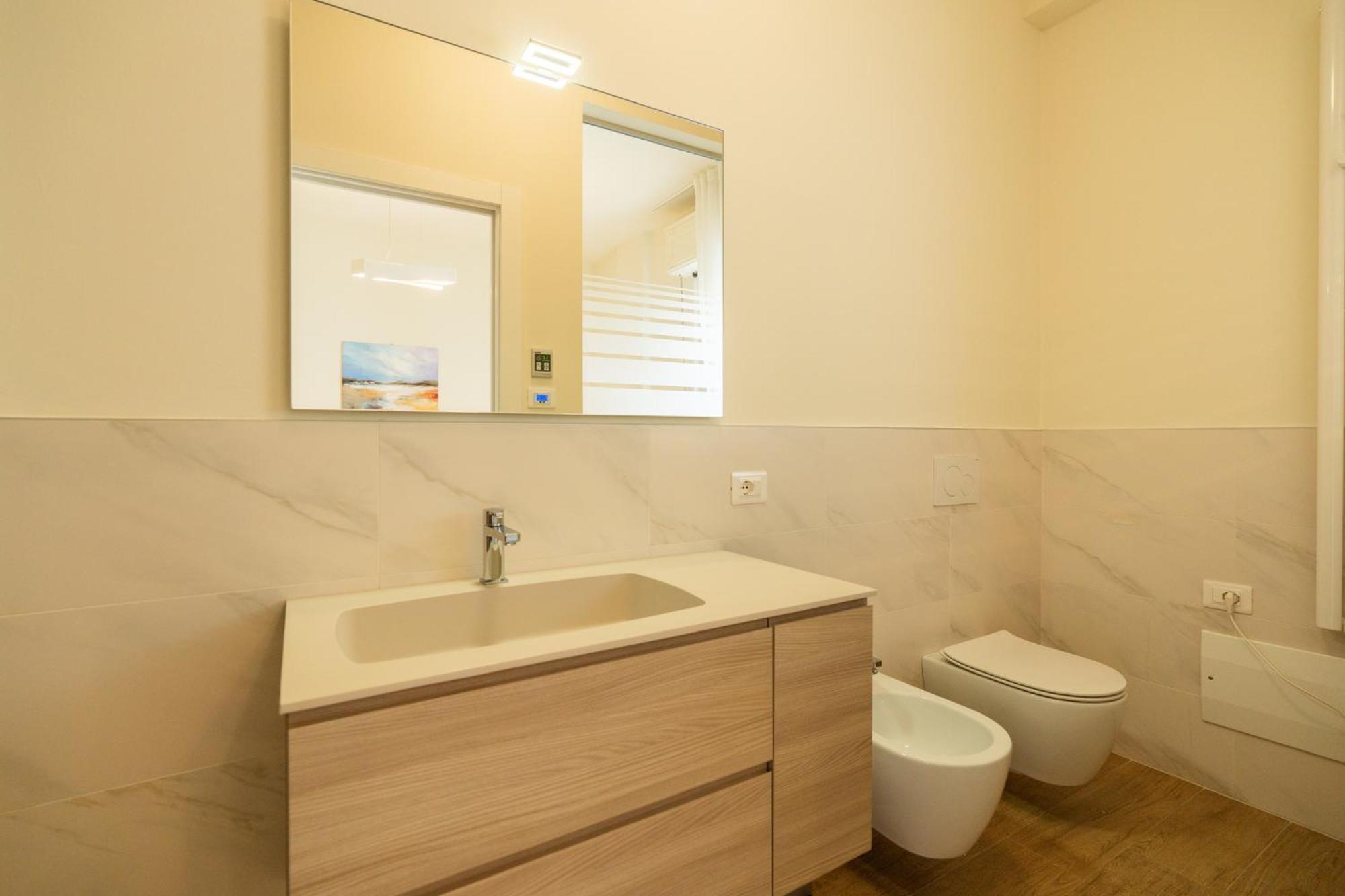 Domus Verona - Ampia Residenza Filippini A Pochi Passi Dall'Arena Ngoại thất bức ảnh