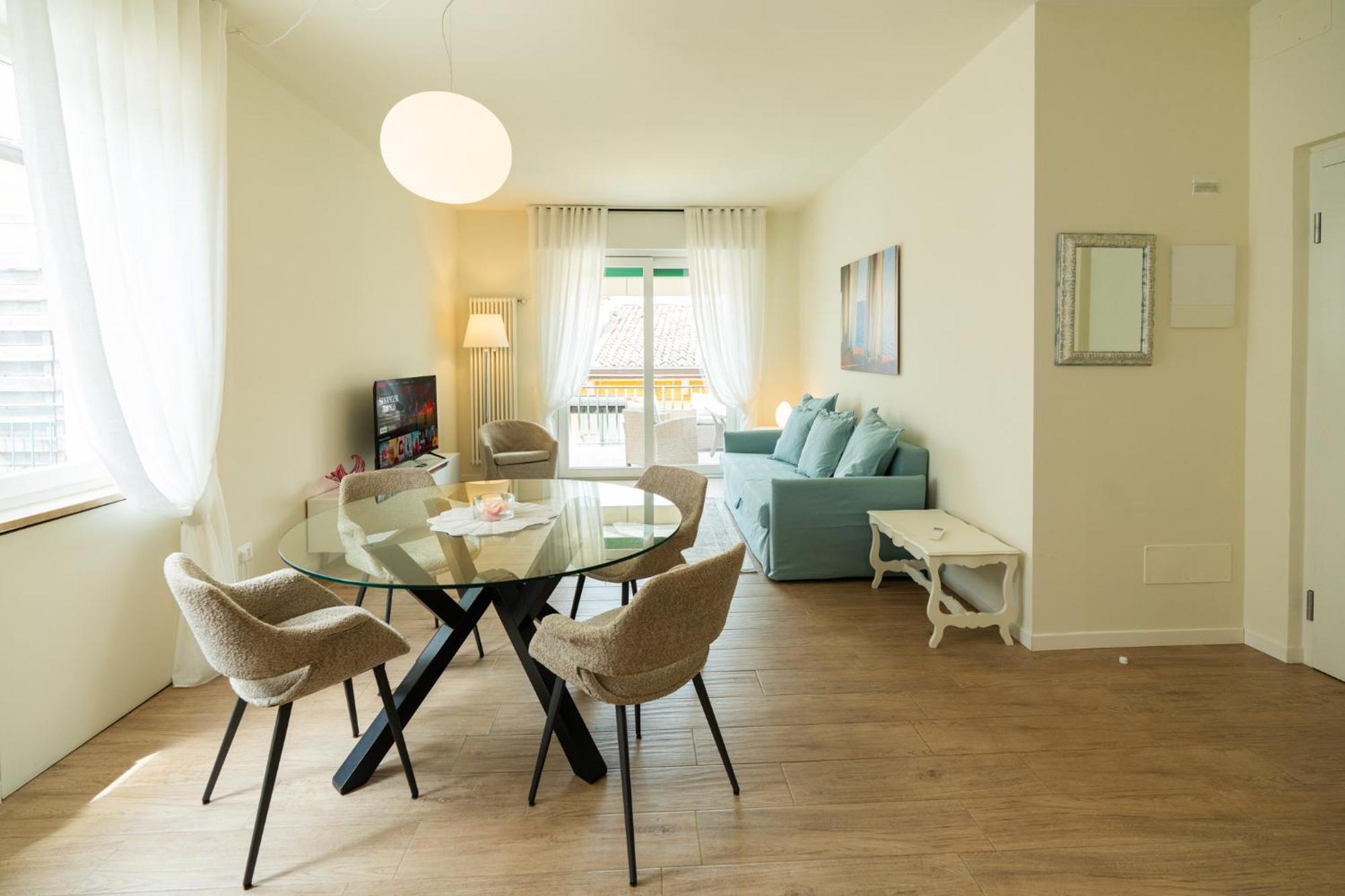 Domus Verona - Ampia Residenza Filippini A Pochi Passi Dall'Arena Ngoại thất bức ảnh